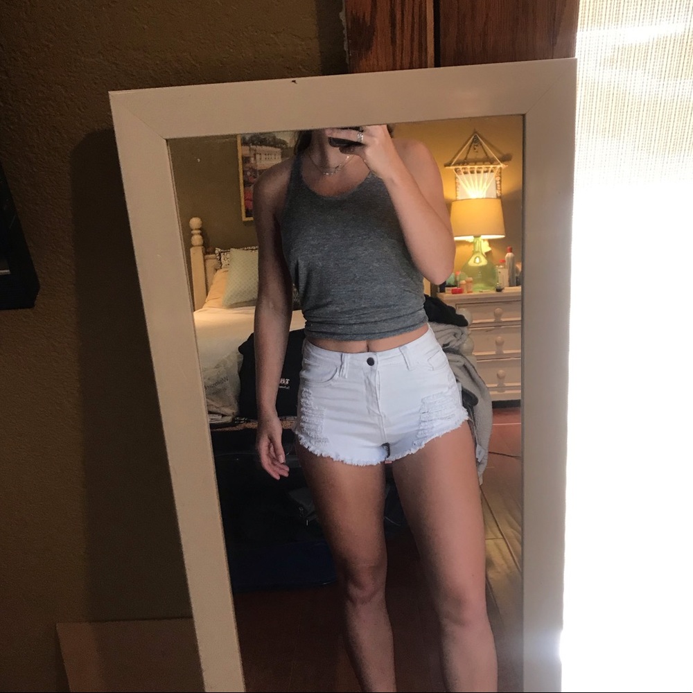 Brandy Melville distressed shorts - Picture 2 of 3
